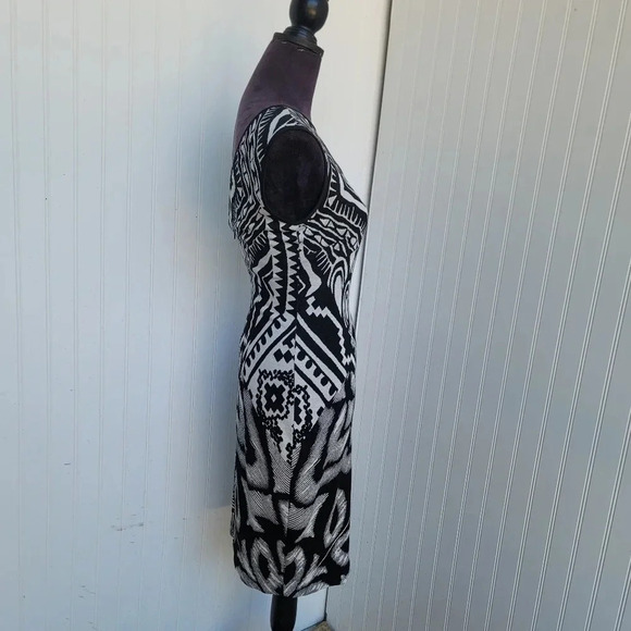 $158 NWT Cache Dress Black White Strerch Linned Abstract Sleveless Keyhole Sz M - Picture 9 of 16